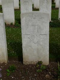 London Cemetery And Extension Longueval - Falconer, Thomas Young