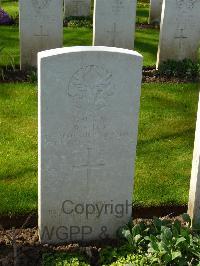 London Cemetery And Extension Longueval - Fox, William Herbert