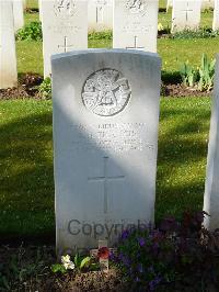 London Cemetery And Extension Longueval - Francis, Alan Buller
