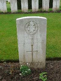 London Cemetery And Extension Longueval - French, Alfred