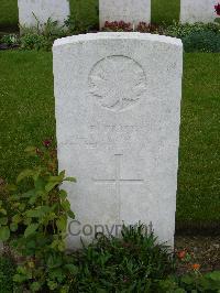 London Cemetery And Extension Longueval - Frisby, Frederick
