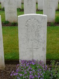 London Cemetery And Extension Longueval - Garrard, Fred Alfred