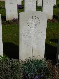 London Cemetery And Extension Longueval - Girdlestone, Ernest Arthur