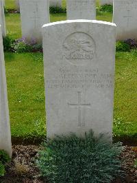 London Cemetery And Extension Longueval - Greenwood, James Lindsay