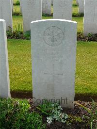 London Cemetery And Extension Longueval - Green, James