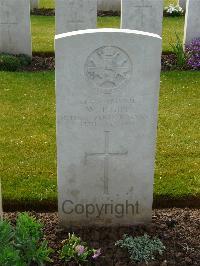 London Cemetery And Extension Longueval - Guy, William Thomas