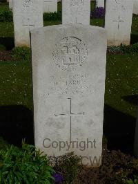 London Cemetery And Extension Longueval - Harris, Henry