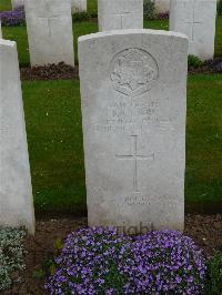 London Cemetery And Extension Longueval - Hart, Frederick George