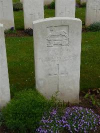 London Cemetery And Extension Longueval - Hill, James