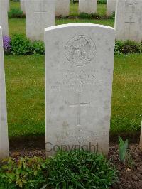 London Cemetery And Extension Longueval - Holden, Robert Chilvers