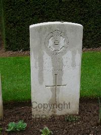 London Cemetery And Extension Longueval - Hunt, Reginald Leonard