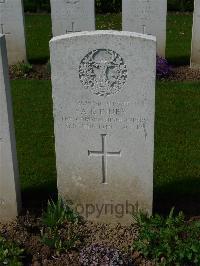 London Cemetery And Extension Longueval - Innes, Alexander Knowles