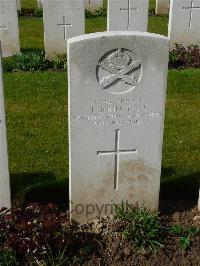 London Cemetery And Extension Longueval - Johnstone, James