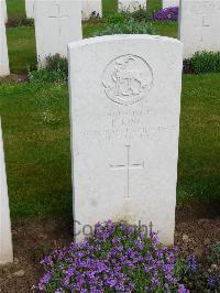 London Cemetery And Extension Longueval - King, Edgar