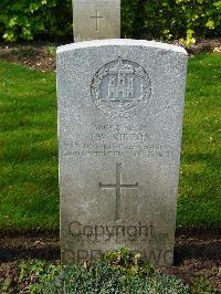 London Cemetery And Extension Longueval - Kirton, John William