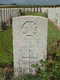 London Cemetery And Extension Longueval - Knight, Bernard Frank
