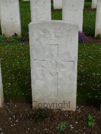 London Cemetery And Extension Longueval - Laing, John