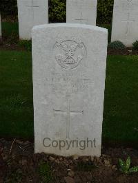 London Cemetery And Extension Longueval - Lancaster, A E