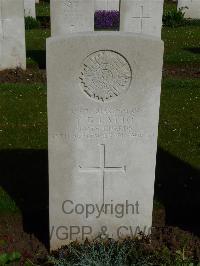 London Cemetery And Extension Longueval - Latto, Thomas Black