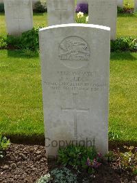 London Cemetery And Extension Longueval - Leck, James Edward