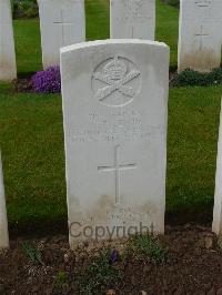 London Cemetery And Extension Longueval - Lewis, John Peachy