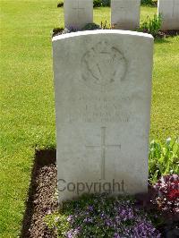 London Cemetery And Extension Longueval - Lucas, Thomas