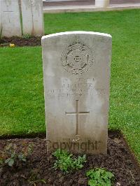 London Cemetery And Extension Longueval - Luker, James Ryder