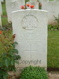 London Cemetery And Extension Longueval - Larsen, Cecil George