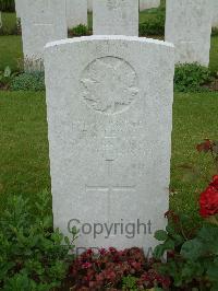 London Cemetery And Extension Longueval - Lewis, Frederick James