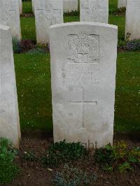 London Cemetery And Extension Longueval - MacE, Ernest