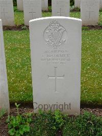 London Cemetery And Extension Longueval - McCormick, Thomas