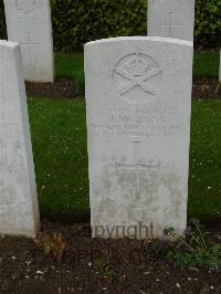 London Cemetery And Extension Longueval - McLarty, I