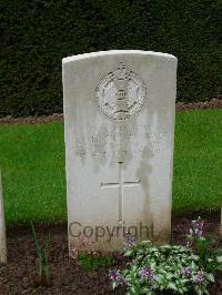 London Cemetery And Extension Longueval - Merker, Oliver George