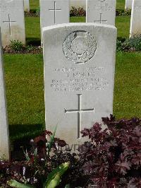 London Cemetery And Extension Longueval - Monks, Harold