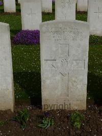 London Cemetery And Extension Longueval - Morrow, Frank McLean