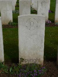 London Cemetery And Extension Longueval - Munro, Campbell