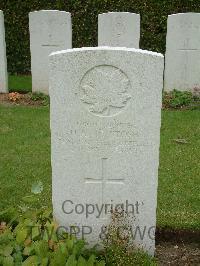 London Cemetery And Extension Longueval - McIntosh, Howard Alexander