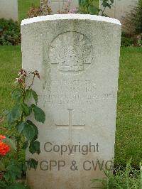London Cemetery And Extension Longueval - Moore, Roy Stanley