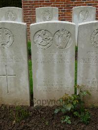 London Cemetery And Extension Longueval - Nicol, Walter Kenneth
