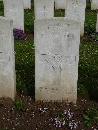 London Cemetery And Extension Longueval - Ogg, Francis Sim