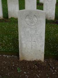 London Cemetery And Extension Longueval - Oldham, Nicholas