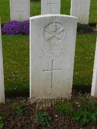 London Cemetery And Extension Longueval - Powley, John Edward