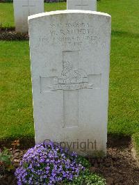 London Cemetery And Extension Longueval - Raithby, William
