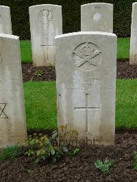 London Cemetery And Extension Longueval - Ramsden, Emsley