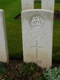 London Cemetery And Extension Longueval - Renaud, Marce