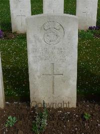 London Cemetery And Extension Longueval - Roberts, Owen