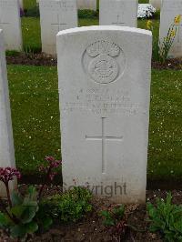 London Cemetery And Extension Longueval - Roberts, Robert Edwin