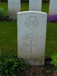 London Cemetery And Extension Longueval - Ross, James Holland