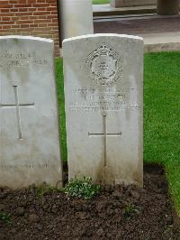 London Cemetery And Extension Longueval - Rowson, Tom Hollingworth