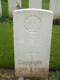 London Cemetery And Extension Longueval - Reeves, John